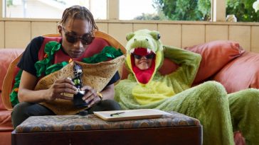 halloween-themed-pipes,-bongs,-and-rigs-for-a-spooky-smoke-session