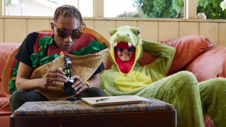 halloween-themed-pipes,-bongs,-and-rigs-for-a-spooky-smoke-session