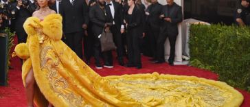 the-roll-up-#209:-rihanna-redefines-cannabis-style