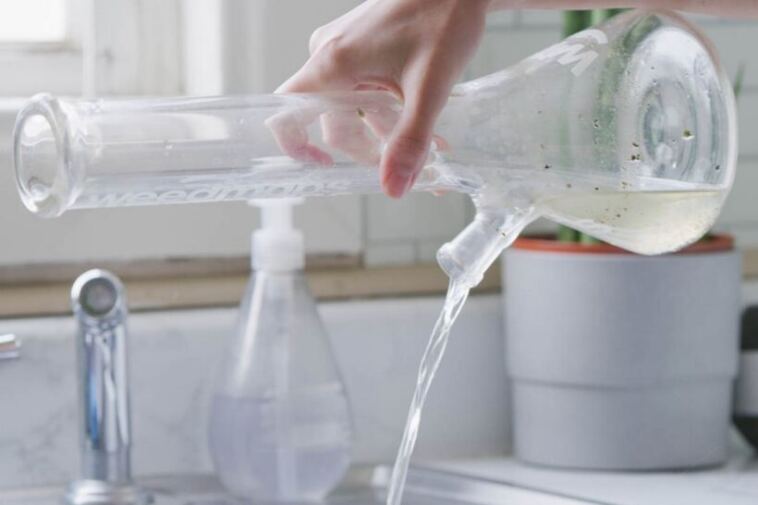 Natural and Homemade Bong Cleaners