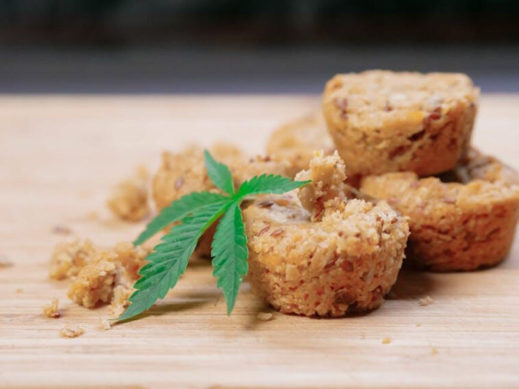 CBD Edibles vs. Vaping: The Good and Bad