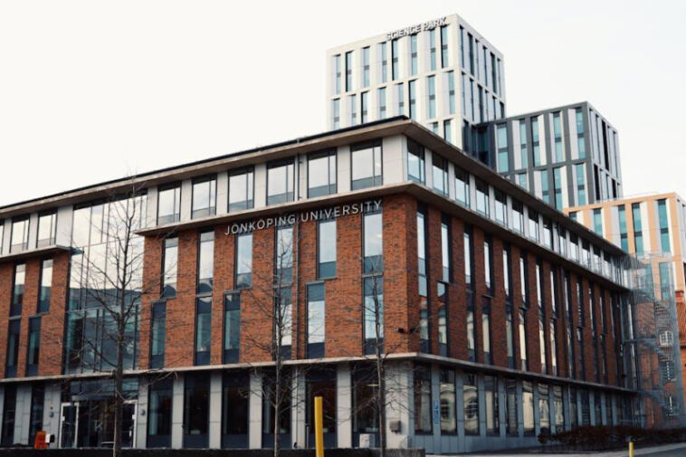 Higher Learning: Universities Embrace Cannabis Education
